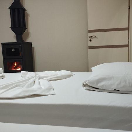 Rondo Guesthouse Gjirokastra Zewnętrze zdjęcie